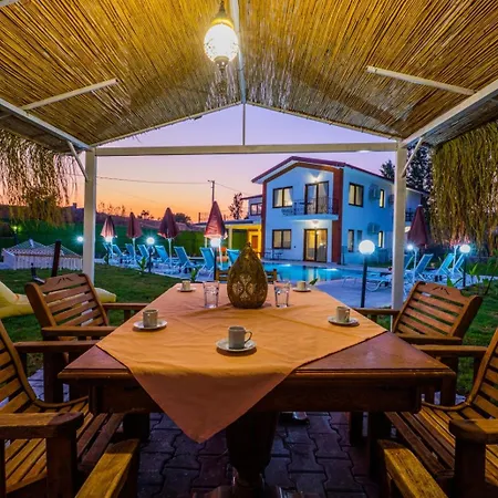 Ada Βίλα Φετιγιέ